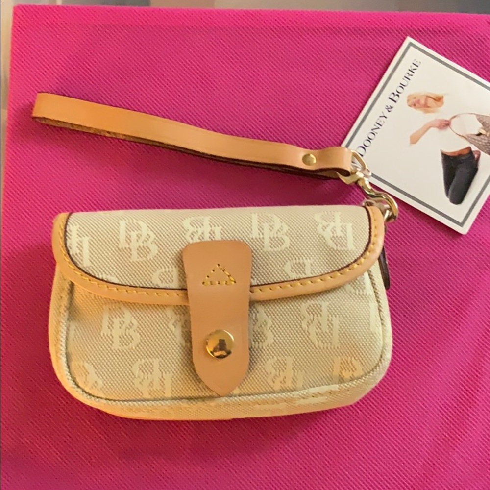 Wristlet brand new- vintage